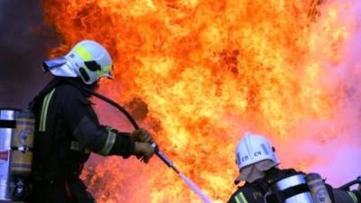 Двое детей и взрослый погибли при пожаре в Новосибирской области
