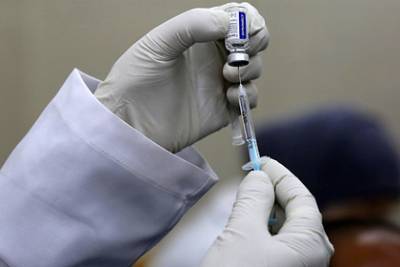 Глава центра Гамалеи назвал противопоказания для прививки от COVID-19
