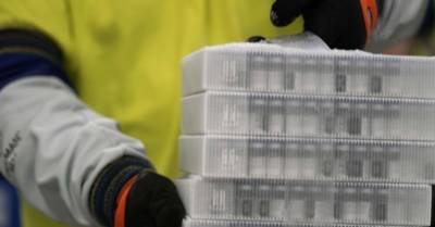 Латвия и пять других стран требуют от ЕС равномерного распределения вакцин