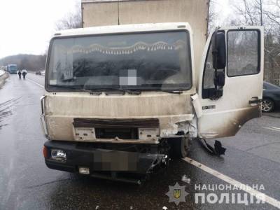 На Харьковщине произошло масштабное ДТП: много пострадавших – фото