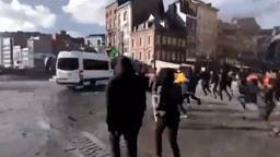 Водомёты, вандализм и раненые полицейские: акция Black Lives Matter в Бельгии переросла в беспорядки — видео