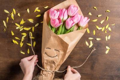 Как продлить жизнь букету роз, тюльпанов и другим цветам в вазе? - skuke.net