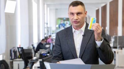 Кличко продемонстрировал свои боевые навыки в учебном центре под Киевом