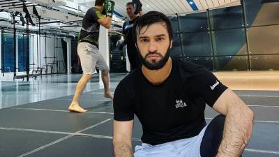 Боец UFC Тухугов перенёс операцию на колене