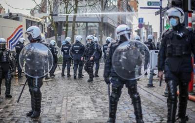 В Бельгии протест разгоняли водометами и газом
