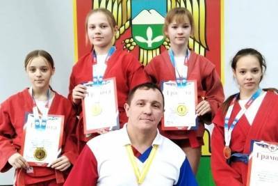 Шесть медалей самбисты из Ставрополья привезли с первенства СКФО