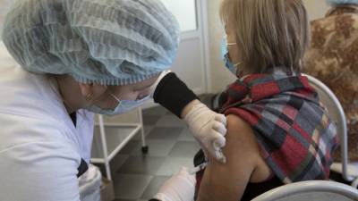Стратегию вакцинации в Европе признали ошибочной