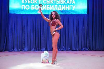 В Сыктывкаре выбрали лучшую фитнес-модель и пляжного красавца