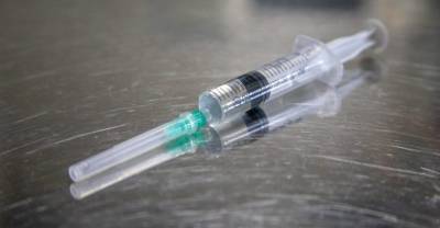 Два жителя Гонконга скончались после вакцинации от коронавируса