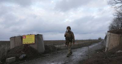 С квадрокоптера сбрасывали гранаты: за сутки на Донбассе боевики десять раз срывали перемирие