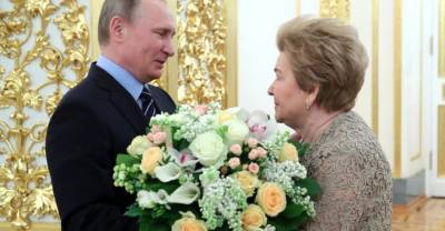 Путин поздравил Наину Ельцину с 89-летием