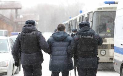 Московская полиция в субботу задержала около двухсот участников форума независимых депутатов «Муниципальная Россия»