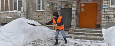 В Новосибирской области выявили более 1800 нарушений при уборке снега