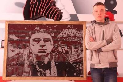 На Ставрополье юный художник подарит родной школе редкое искусство