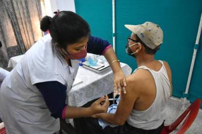 В Индии за сутки выявили 25 320 новых случаев заражения коронавирусом