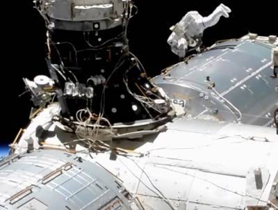 Астронавты в открытом космосе работали без выходных - vpk-news.ru - Columbus