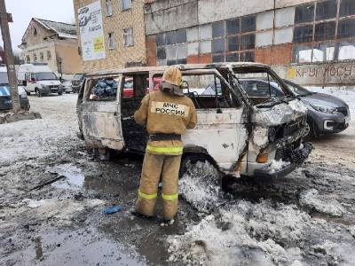 МЧС рассказали подробности массового автопожара в Смоленске
