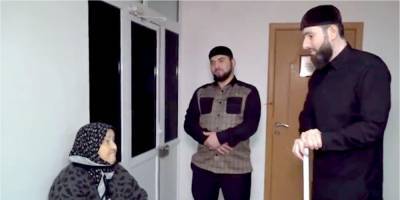 В Чечне местное телевидение показало сюжет о задержании женщин за «колдовство» — видео