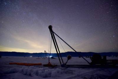 Мощный нейтринный телескоп установили на Байкале
