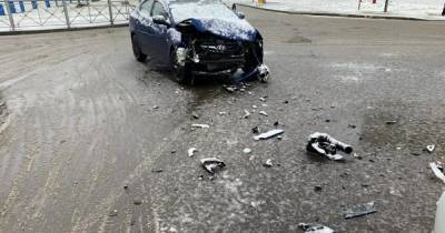 На Карамзина водитель легковушки пострадал в ДТП из-за ошибки начинающего водителя (фото)