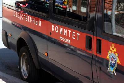 В Смоленске пожаловались на учителя, который пытался «выкинуть» учеников из окна