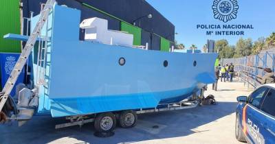 Полиция Испании обнаружила самодельную подводную лодку наркоторговцев