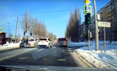 В Тюмени водитель Lexus сбил пешехода (ВИДЕО)