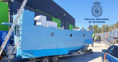 Флот наркокартеля. В Испании полиция конфисковал подлодку для контрабанды наркотиков