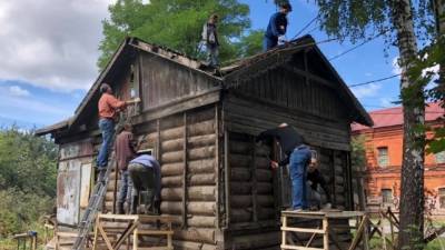 В Туле активисты спасают уникальную водоразборную будку