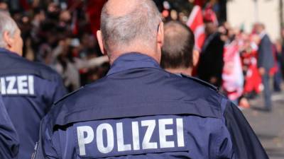Более 10 полицейских пострадали от рук протестующих в Германии