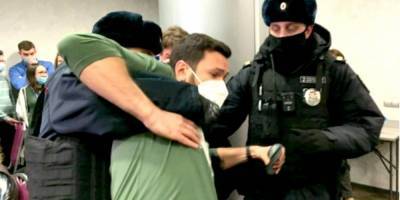 Госдеп США осудил задержание около 200 муниципальных депутатов в Москве