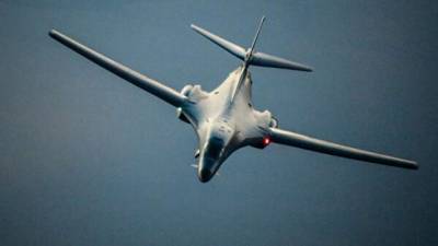 Польша впервые приняла на своей авиабазе стратегический бомбардировщик США (ФОТО)