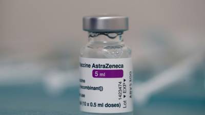 Минздрав Чехии сообщил об урезании поставок вакцины AstraZeneca в страну