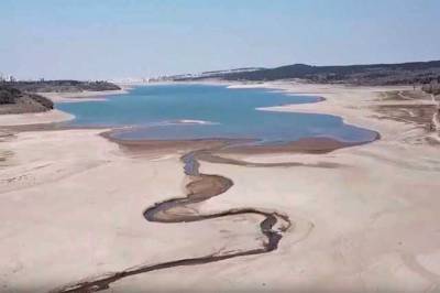 В Крыму показали, как за год высохло Симферопольское водохранилище