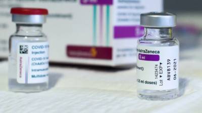 Поставки вакцины AstraZeneca в Чехию сократят на 40%