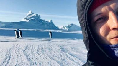 Полярников из России забрали с Антарктиды на судне "Академик Федоров" после годичной экспедиции