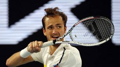 Медведев победил Эрбера и выиграл турнир ATP в Марселе