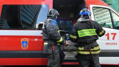 Один человек пострадал в результате пожара в доме на севере Москвы