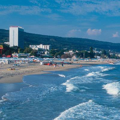 Болгария планирует начать летний туристический сезон с 1 мая