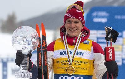 Большунов второй год подряд выиграл общий зачёт Кубка мира по лыжным гонкам