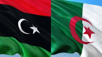 Алжир готов наладить отношения с переходным правительством Ливии
