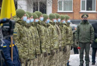 Пограничники почтили подвиг украинских добровольцев