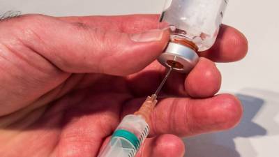 Компания AstraZeneca в очередной раз заявила о безопасности своей вакцины