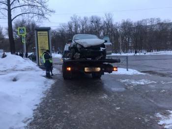 Жесткая авария в центре Вологды попала на видео: чудом обошлось без жертв