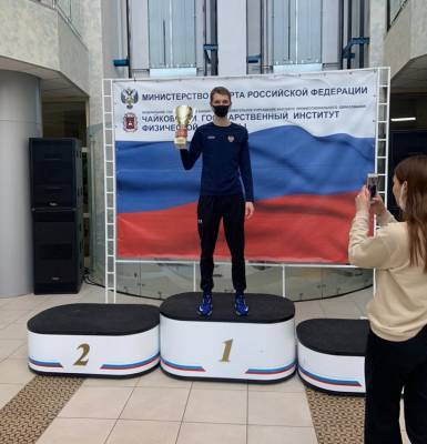 Сахалинский летающий лыжник Александр Баженов стал победителем Кубка России