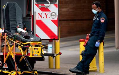 Мэр Нью-Йорка: Число смертей от коронавируса беспрецедентно