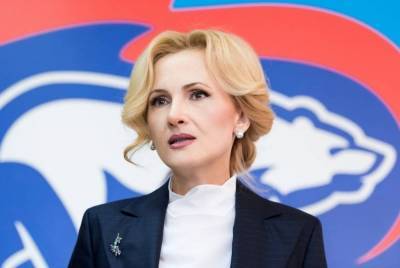 «Плюют на ПДД, а людей штрафуют»: парковка депутата Госдумы возмутила россиян