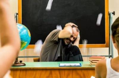 В Украине будут штрафовать за оскорбление учителя