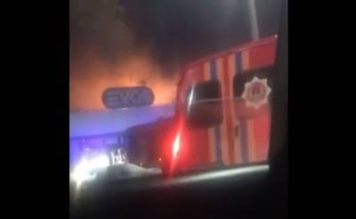 В Ташкенте произошел пожар в кафе EVOS