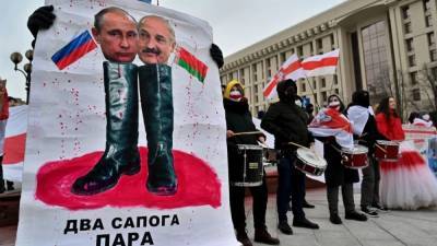"Дворцы Лукашенко" и "дворец Путина": к чему должна уже готовиться Беларусь